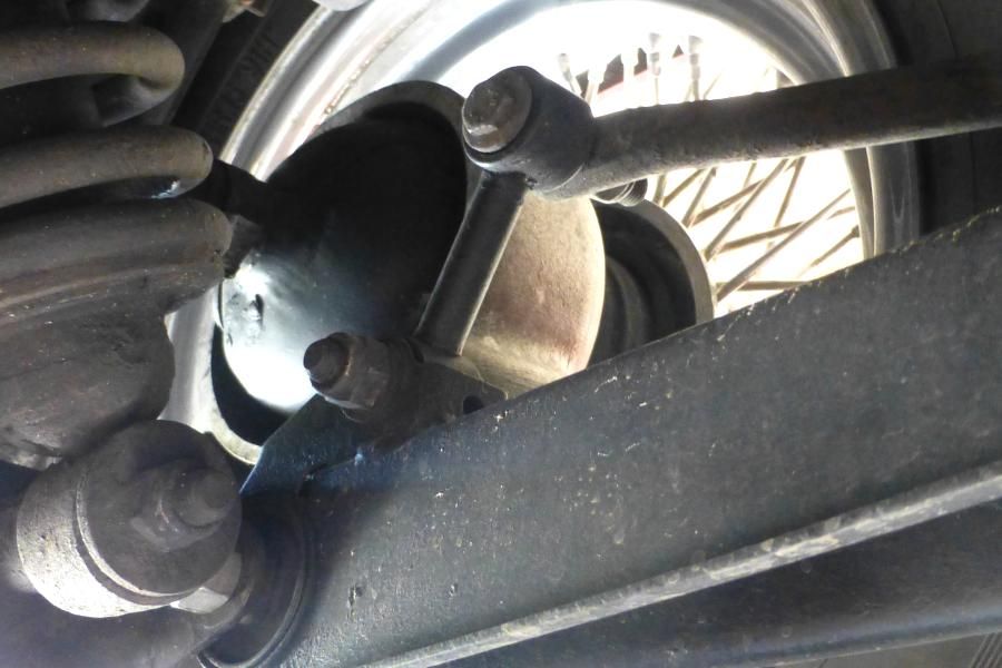 [EType] Rear AntiSway Drop Link Boltup question EType Jag